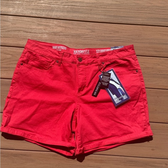Shorts ,Women's Red Shorts - Picture 1 of 8